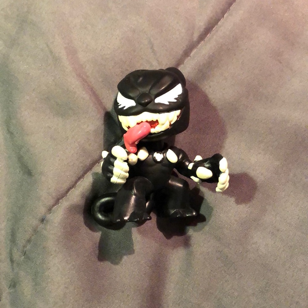 Funko Mystery Mini Marvel Venomized Black Panther 1/24 Loose